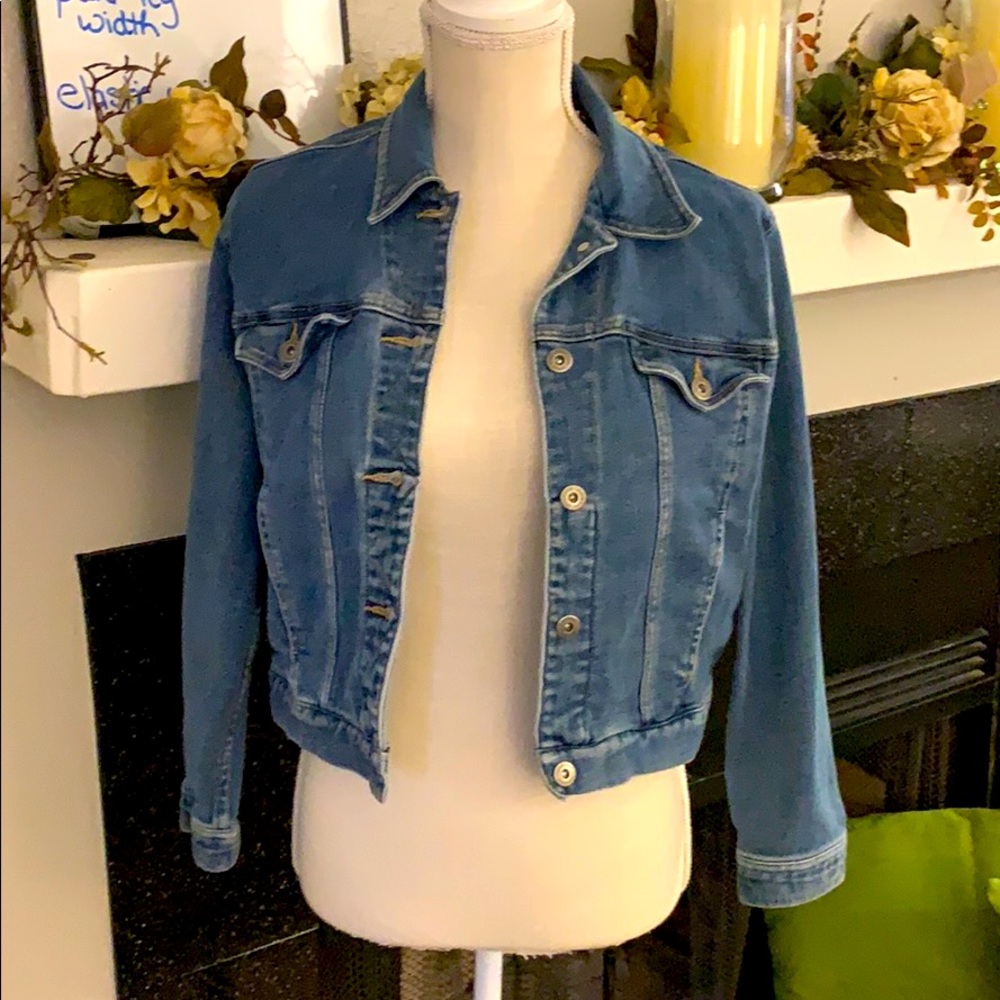 💋Liz Claiborne denim crop jacket 4w/lips$20💋